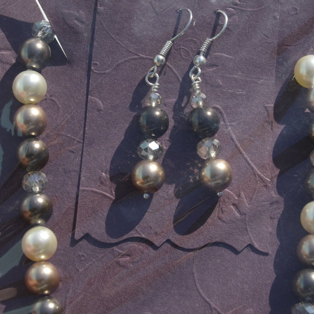 18 inch Swarovski Pearl Necklace with earrings